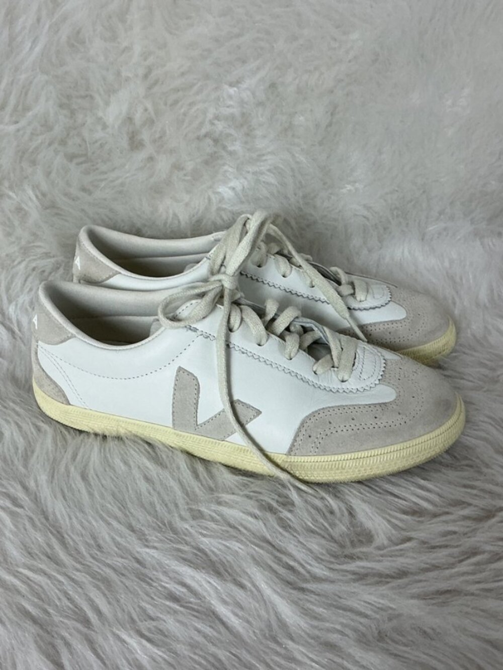 Veja White Leather Gray Suede Volley Round Wingtip Toe Sneakers EU 39 US 8